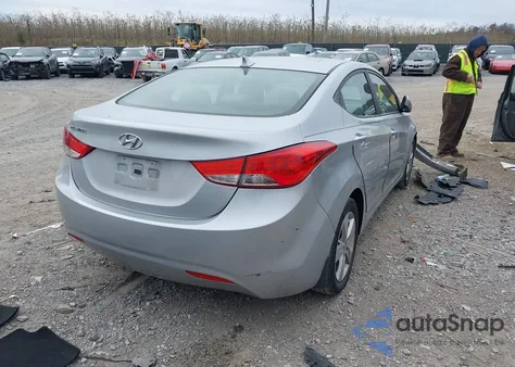 2013 Hyundai Elantra Gls z USA, uszkodzony, nr VIN 5NPDH4AE6DH275554